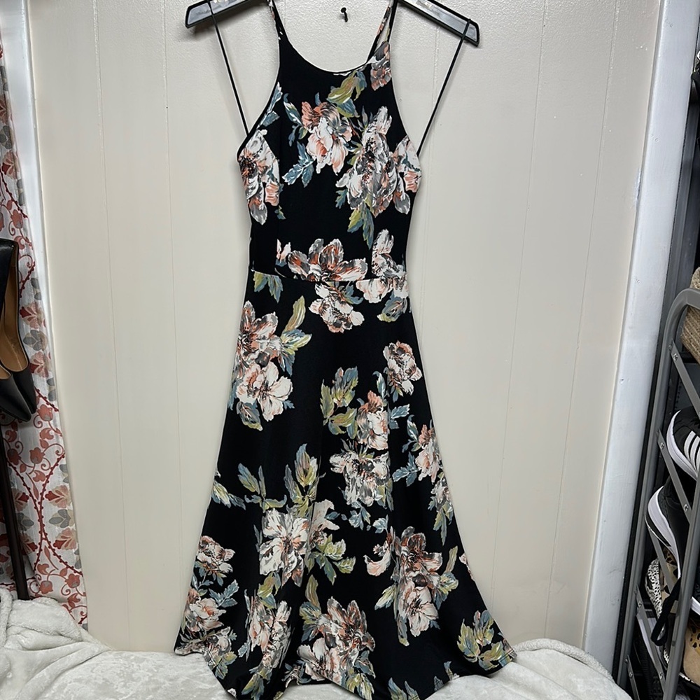 Soprano Pink and White Halter Midi Dress